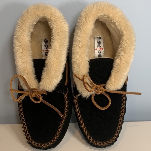Minnetonka Chrissy Moccasins NEW! - Picture 8 of 12